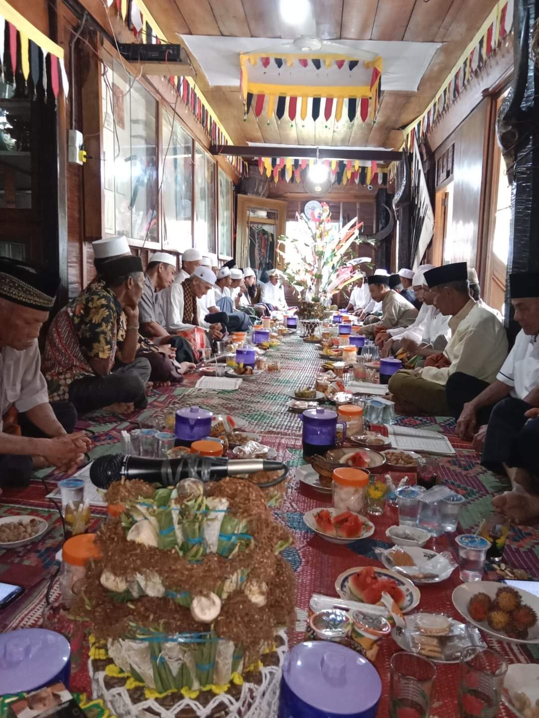 Tradisi  1 Muharam di rumah gadang mande rubiah 