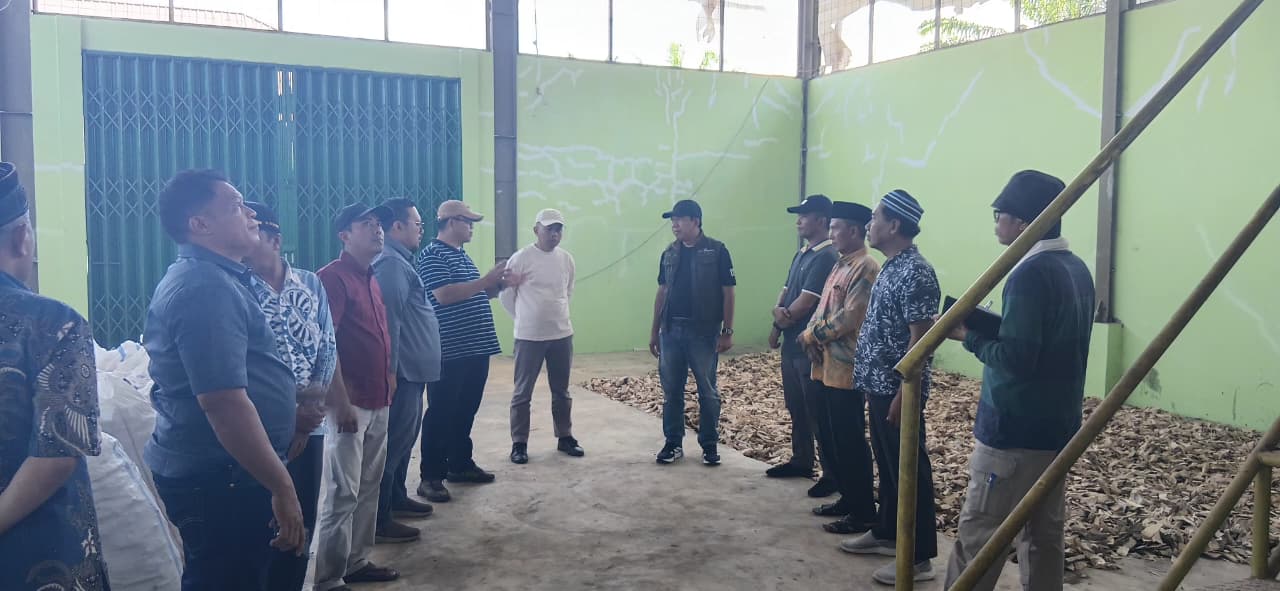 Pemkab Pesisir Selatan Tinjau Gedung IKM Atsiri Lunang