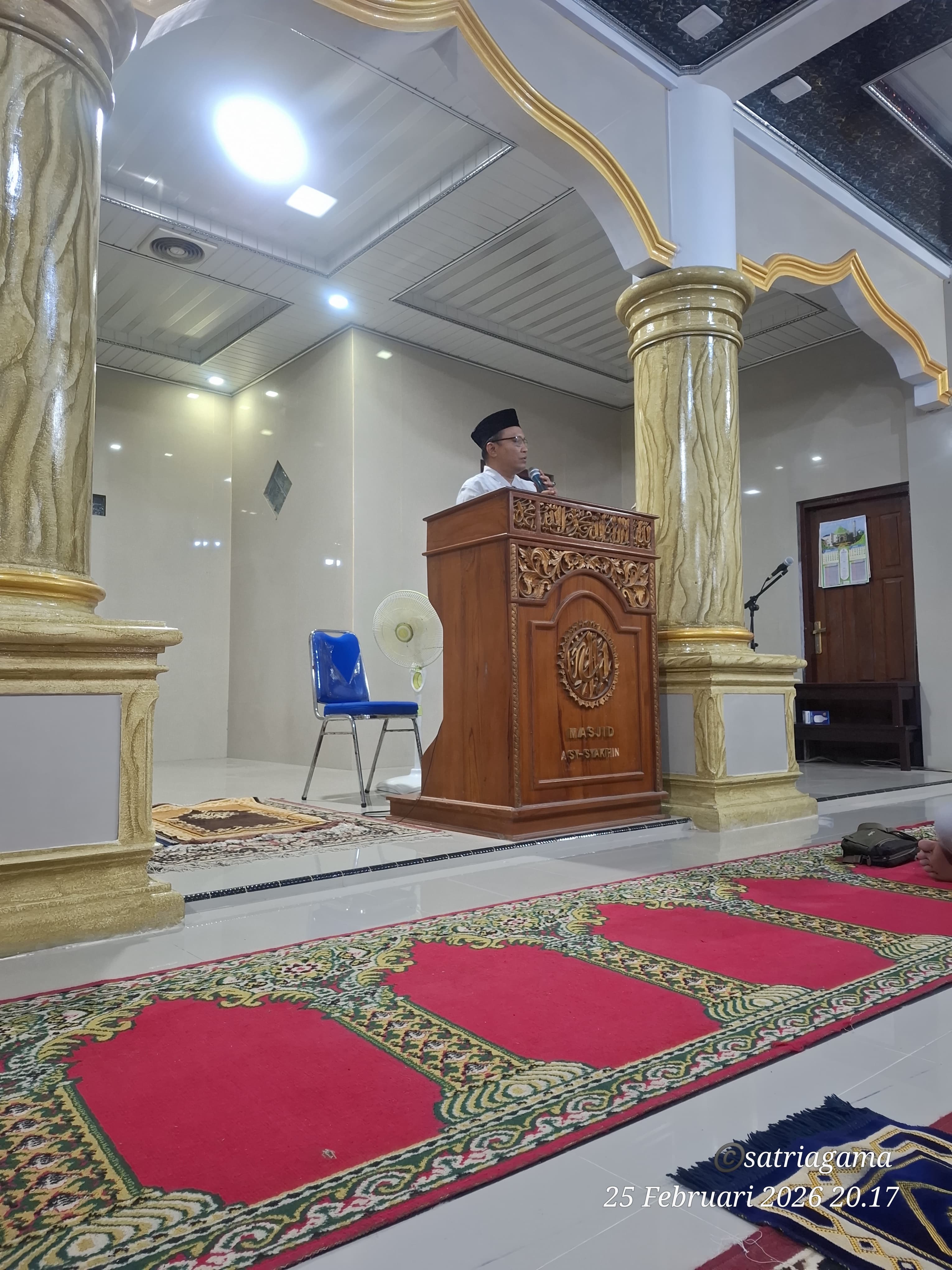 Camat Lunang Hadiri dan Isi Kultum Ramadhan di Masjid Besar Asy-Syakirin
