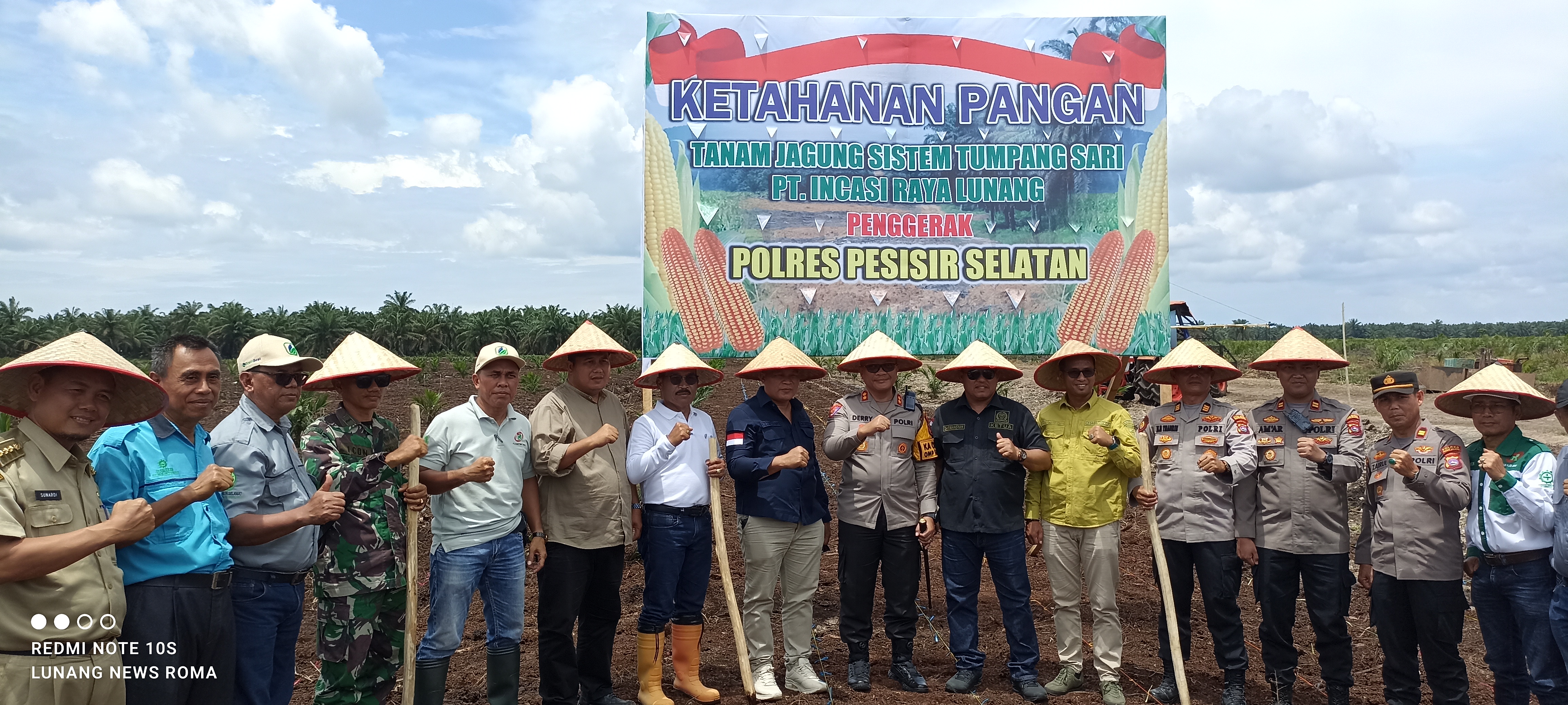 Ketahanan Pangan: PT Ingkasi Raya dan Polres Pesisir Selatan Gelar Tanam Jagung Sistem Tumpang Sari