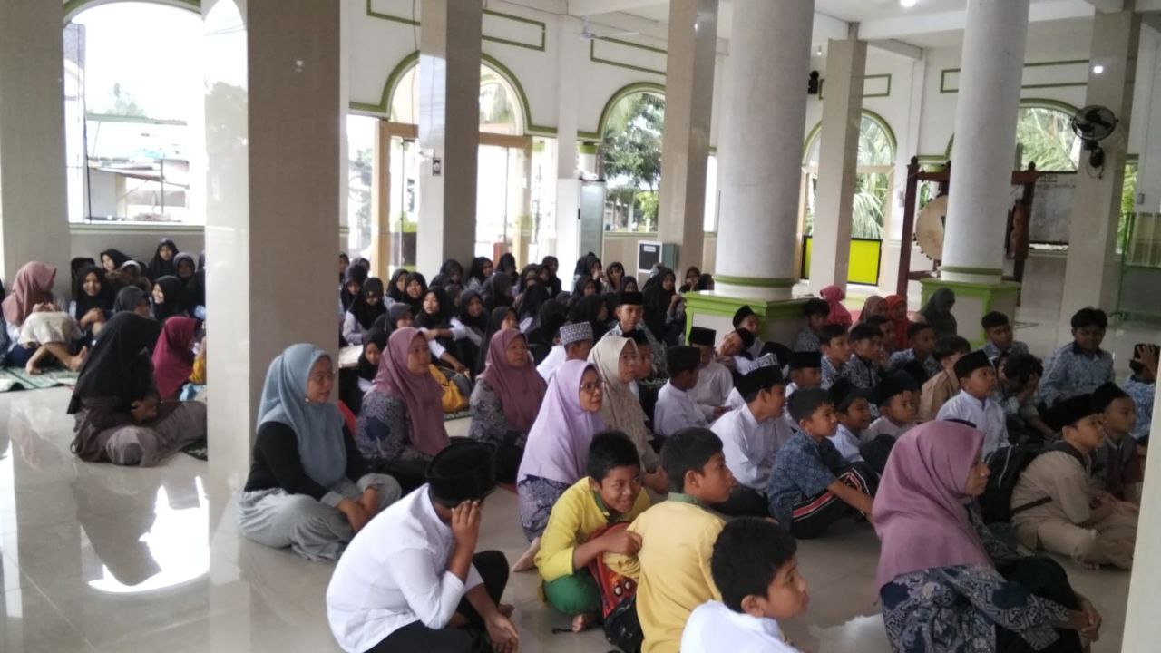 Pembukaan Pesantren Ramadhan di Kecamatan Lunang Dibuka Langsung oleh Wakil Bupati Pesisir Selatan v