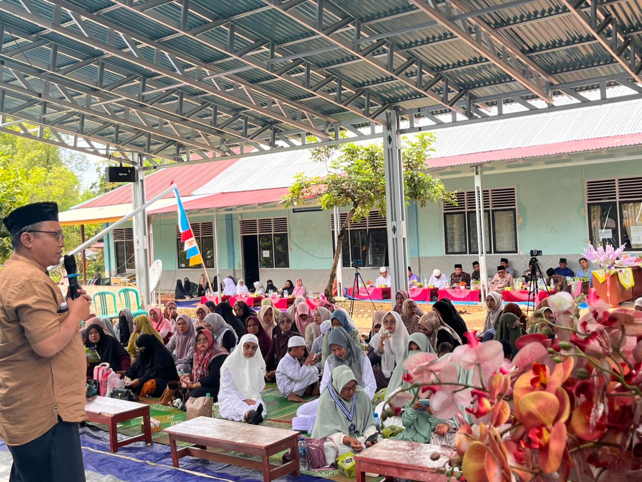HAFLAH AKHIRUSSANAH & TABLIGH AKBAR PONDOK PESANTREN AN-NUUR LUNANG, 67 SANTRI DIWISUDA
