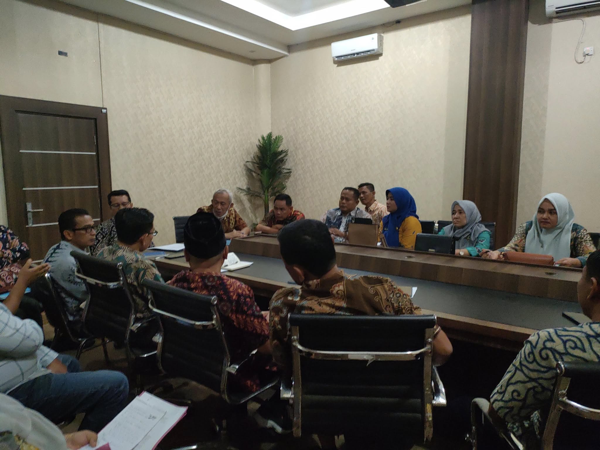 Camat Lunang Hadiri Rakor Dukcapil di Painan