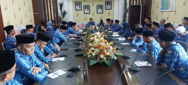 Camat Lunang ikuti Rapat Kerja bersama Bupati dan Wakil Bupati yang baru