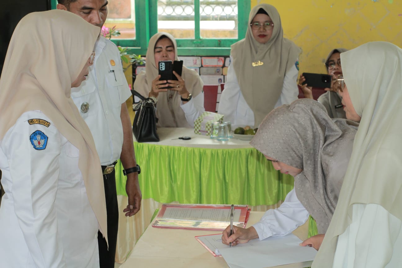 Serah Terima Jabatan Kepala Sekolah SD dan SMP se-Kecamatan Lunang
