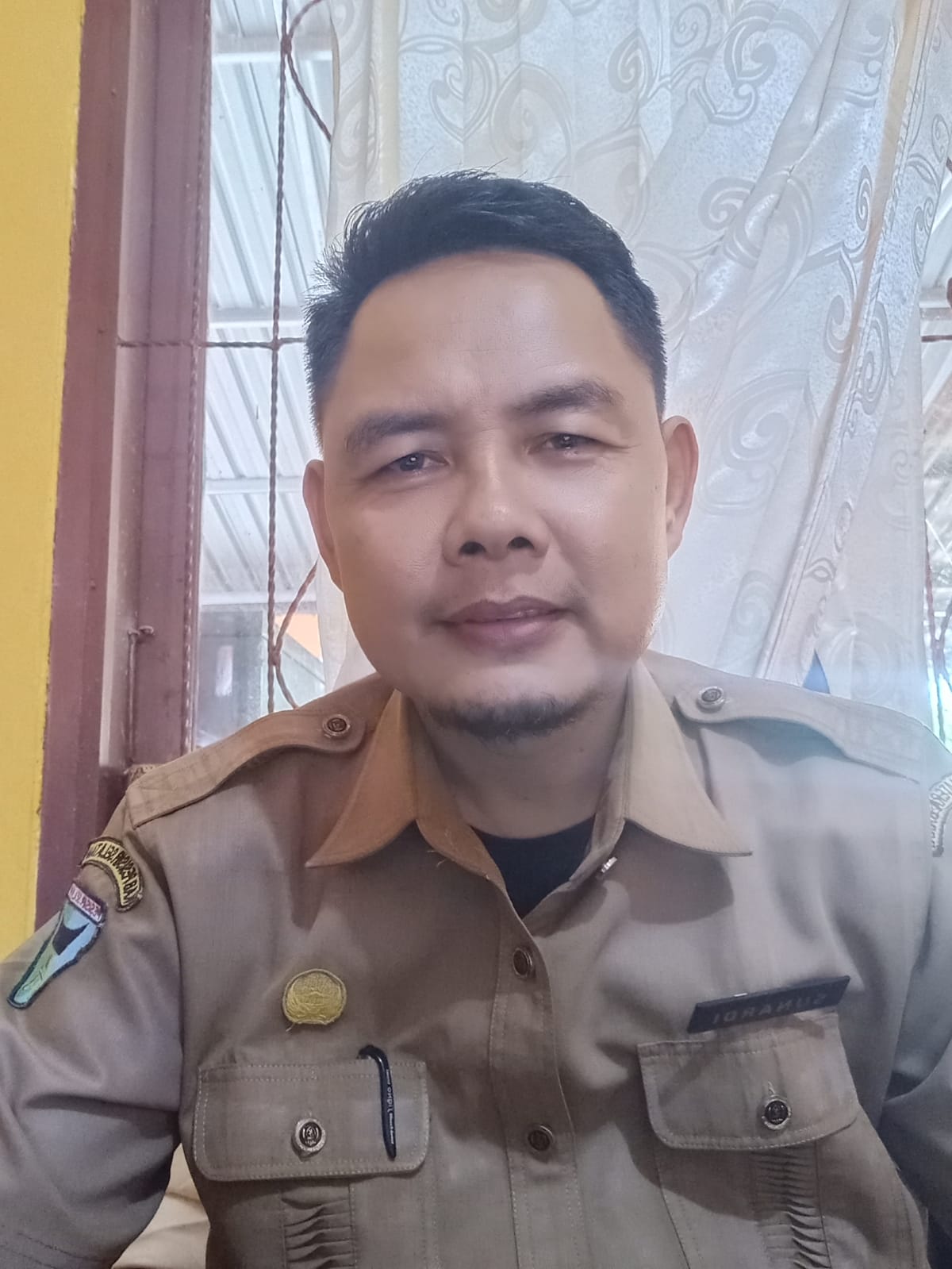 Profil Sekretaris Kecamatan Lunang 